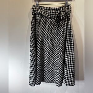 H&M Houndstooth Midi Skirt, Size 8
